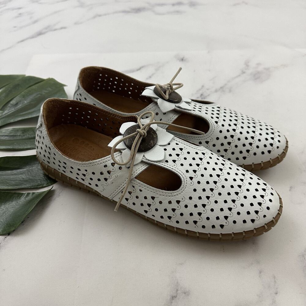 Spring Step Perforated Leather Flats Size 41 White Mary Jane Flower Bow Comfort